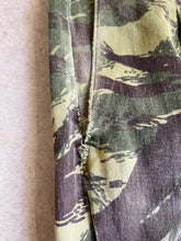 Charger l&#39;image dans la galerie, Pantalon Vintage Camo
