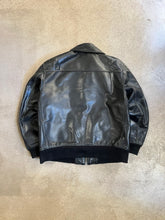 Charger l'image dans la galerie, Blouson en cuir Schott - Taille XL

