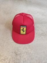 Charger l&#39;image dans la galerie, Casquette Ferrari - Taille adulte réglable
